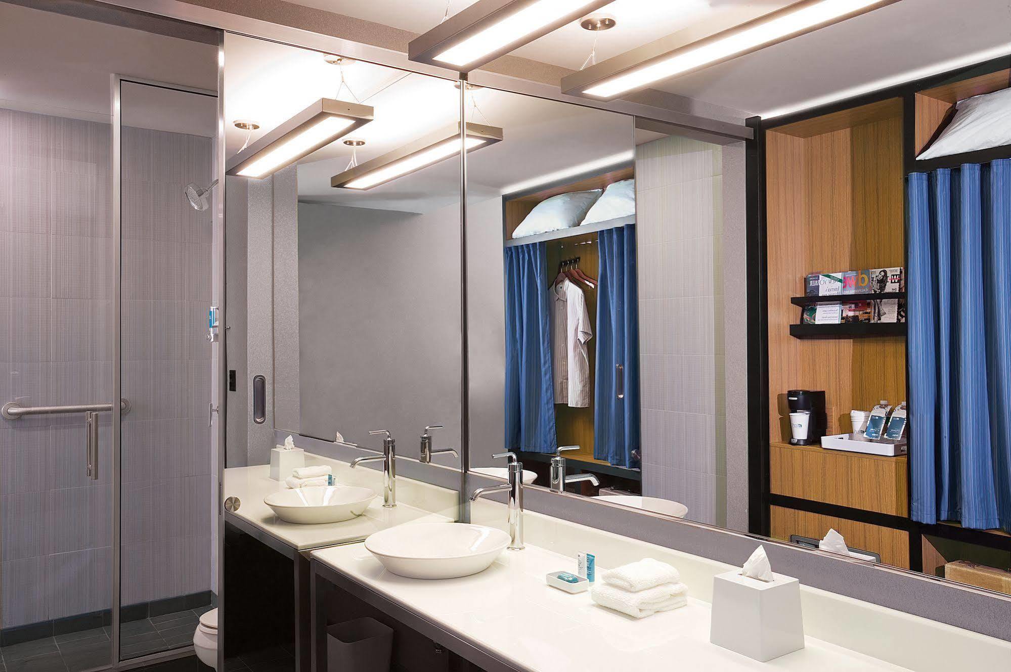 Aloft Tulsa Downtown Hotel Екстериор снимка